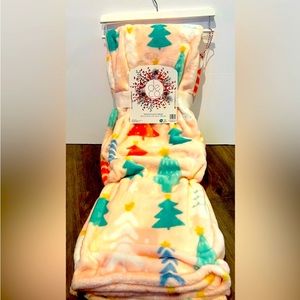 Deco Pastel Pink Plush Christmas Tree Blanket / Throw